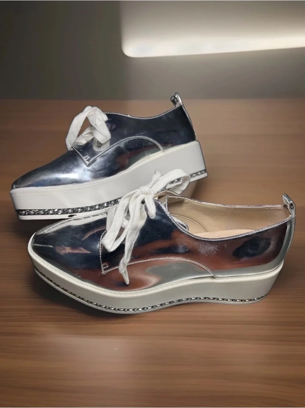 Karl Lagerfeld Paris Silver Patent Platform Oxford Shoes Women’s 37B/US 6.5M